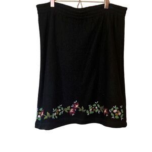 Persaman New York Petite 100% Wool Embroidered Skirt